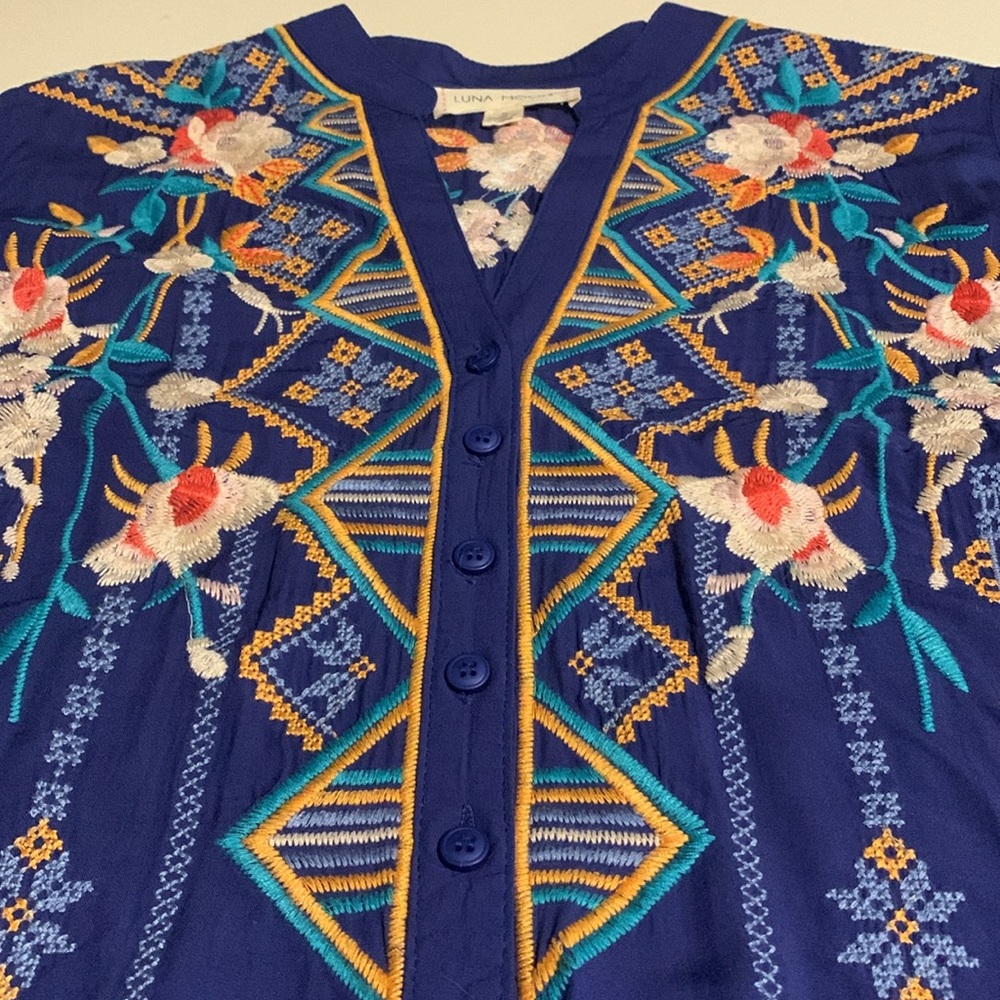 Luna Moon Embroidered Long Sleeve Tunic - Picture 5 of 10